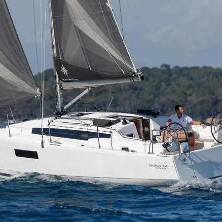 Ботель Sailing Escape Blue Spirit Croatia Сплит